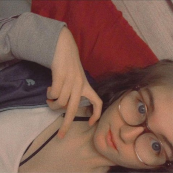 Meet your Posher, Julia - Picture 1 of 1